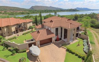 4 Bedroom House in Birdwood