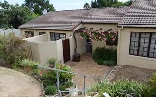 3 Bedroom Townhouse in Helena Heights