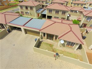 2 Bed Townhouse in The Reeds
