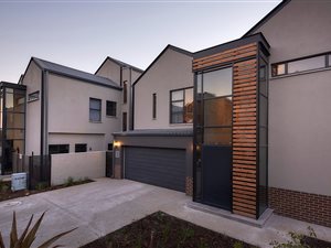 5 Bed Cluster in Waterfall Estate