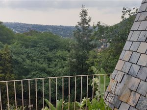 3 Bed House in Mondeor