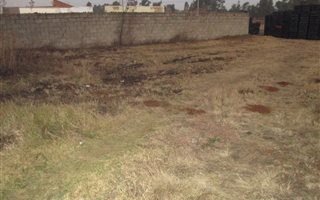 908 m² Land available in Pollak Park