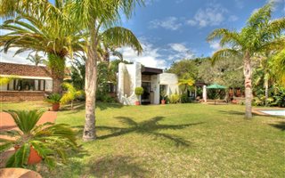 4 Bedroom House in Weybridge Park