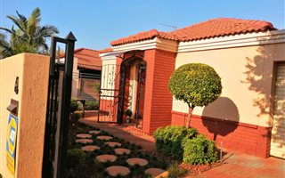 3 Bedroom House in Eloffsdal