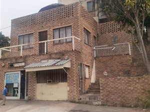 5 Bed House in Risecliff
