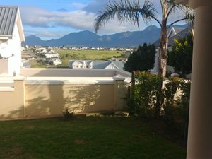 3 Bed House in Kingswood Golf Estate