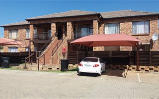 2 Bedroom Townhouse in Sonneveld