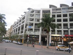 110 m² Commercial space in New Town Centre