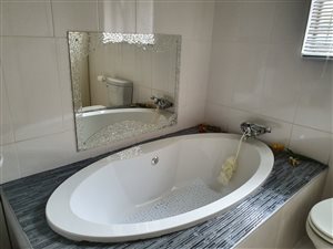 2 Bed House in Grosvenor