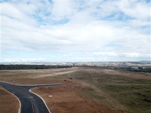 600 m² Land available in Hartenbos Landgoed