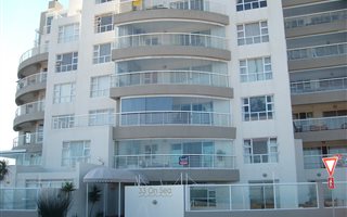 3 Bedroom Apartment in Strand Central