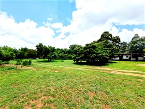 2.5 ha Land available in North Riding AH