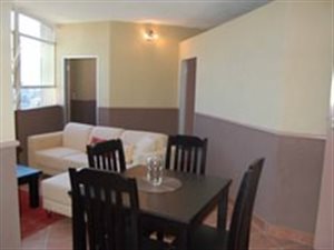 Bachelor apartment in New Doornfontein