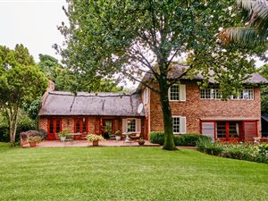 4 Bed House in Waterkloof