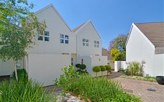 3 Bedroom Townhouse in Fourways Gardens