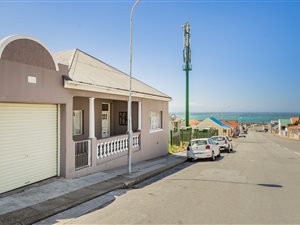 2 Bed House in North End