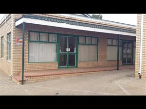 165 m² Commercial space in Oranjesig