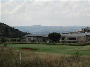 702 m² Land available in Eikenhof