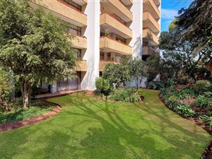 2 Bed Apartment in Melrose
