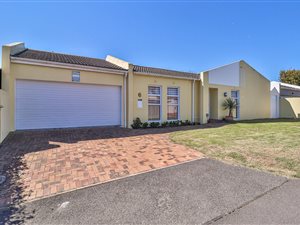 5 Bed House in Blouberg Rise