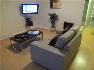 Bachelor apartment in Illovo