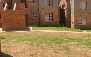 2 Bedroom Apartment in Roodepoort Central