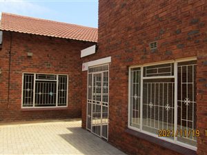 3 Bed Townhouse in Mokopane
