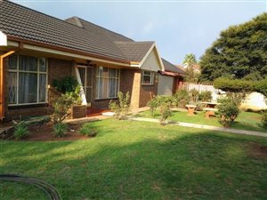 3 Bed House in Steel Park