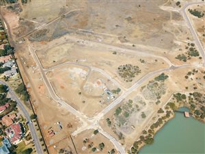 756 m² Land available in Six Fountains Estate