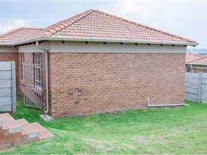 3 Bed House in Heuweloord