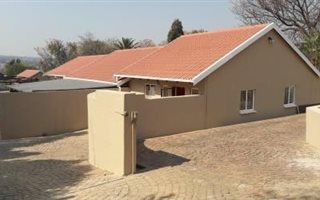 2 Bedroom Apartment in Jukskei Park