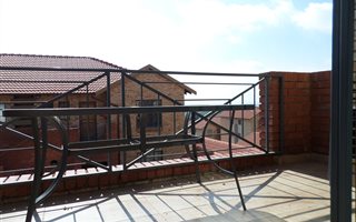 2 Bedroom Townhouse in Meyersdal