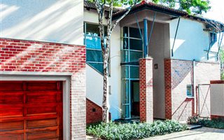 4 Bedroom House in Baileys Muckleneuk