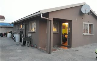 3 Bedroom House in Trenance Park