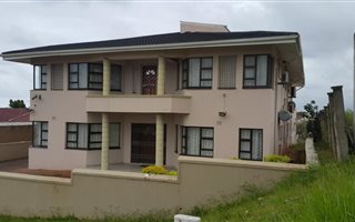 5 Bedroom House in Isipingo Hills