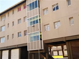 3 Bed Apartment in Algoa Park