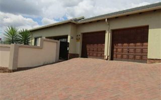 3 Bedroom Townhouse in Valleyview Estate