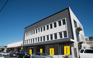 900 m² Commercial space in Paarl