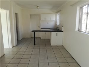 2 Bed Flat in West End