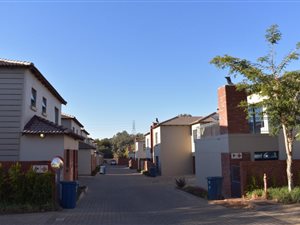 3 Bed Townhouse in Olympus AH