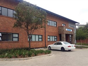 115 m² Office Space in Middelburg South