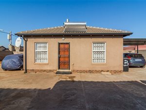 2 Bed House in Lehae