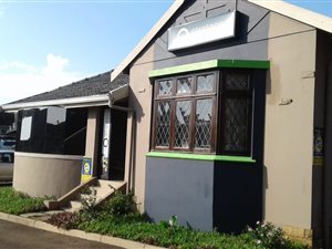 160 m² Commercial space in Athlone