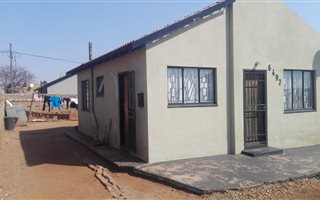 2 Bedroom House in Marimba Gardens
