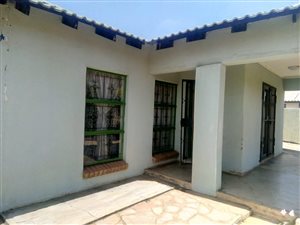 2 Bed House in Mabopane