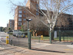2 Bed Apartment in Elarduspark