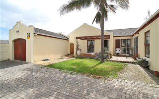 3 Bedroom House in Somerset Park