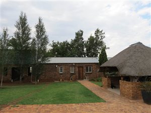 3 Bed Apartment in Bredell AH