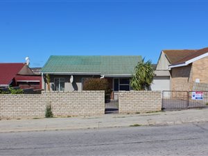3 Bed House in Booysen Park