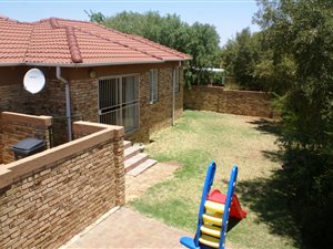 2 Bedroom Cluster in Kyalami Hills